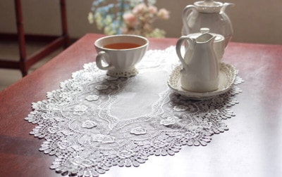 ギュピールレース テーブルセンター 約34×60cm [Rondo]