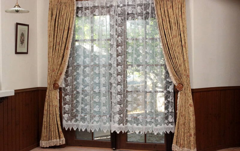 Brilliantly-Crystal 総柄刺繍＆ギュピール レースカーテン 約100