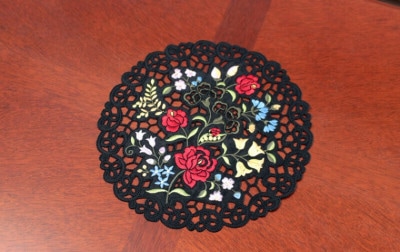 カロチャ調刺繍 ドイリー 約25cm