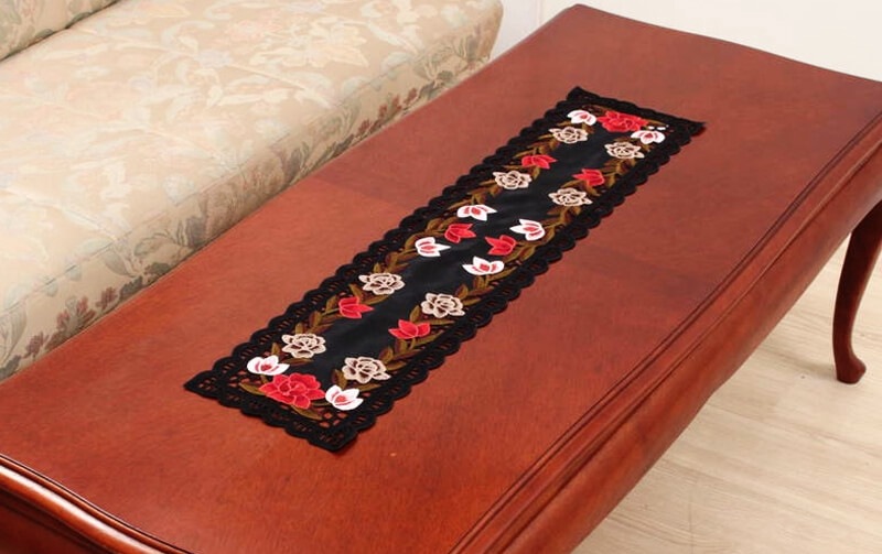 高密度カラー刺繍 テーブルセンター 約20×80cm [ardente]｜アミ