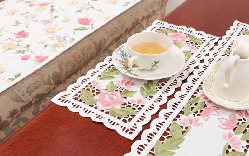 刺繍☆敷物 テーブルセンター(ステッチ▪色見本) 刺繍☆敷物 テーブルセンター(ステッチ▫色見本)