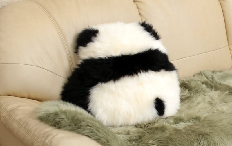 ムートン クッション（パンダ） 約45×40cm｜インテリアレース