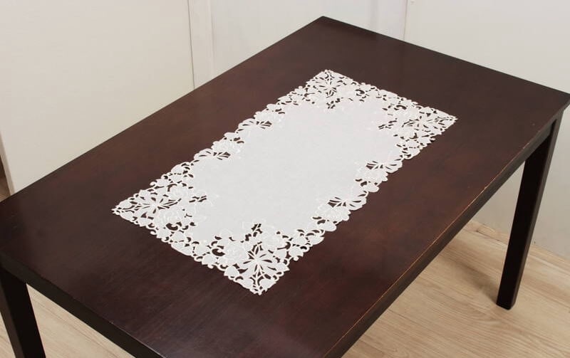 カットワーク刺繍 テーブルセンター 約40×75cm [Pure Rosa