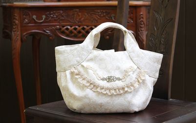 オーナメント柄  ボニートートバッグ 約24×34×12cm [Courbe de ecru]