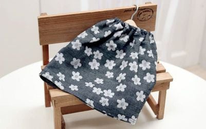 【着せ替え用】ジャカード織 モノトーン花柄スカート