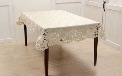 テーブルクロス バラ柄コード刺繍 約130×200cm [Rosa Fil]