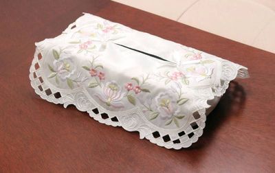 ティッシュボックスカバー ピンクフラワー刺繍 約12×26×11cm [Epanouir]