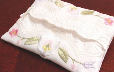 ミニティッシュケース ピンクフラワー刺繍 約9×12cm [Epanouir]