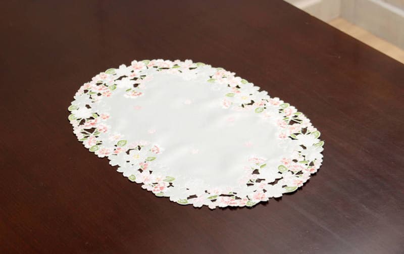 花柄刺繍 テーブルセンター 約30cm x 75cm テーブルセンター コード刺繍 約30×45cm [桜綺]｜インテリアレース