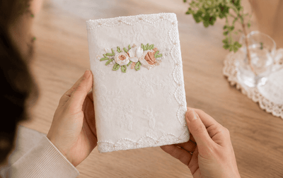 お薬手帳カバー リボン刺繍×ビーズ 約24×16.5cm [Elure]