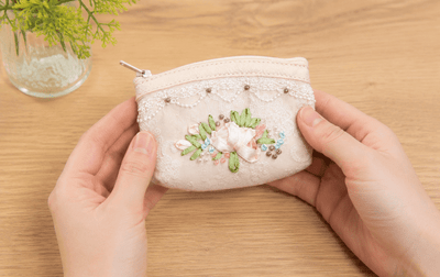 コインケース リボン刺繍×ビーズ 約12×7.5cm [Elure]