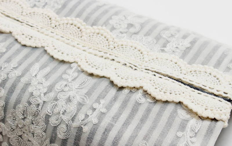 ティッシュボックスカバー ストライプ×刺繍オーガンジー 約26×12×11cm [Rayure Nature]