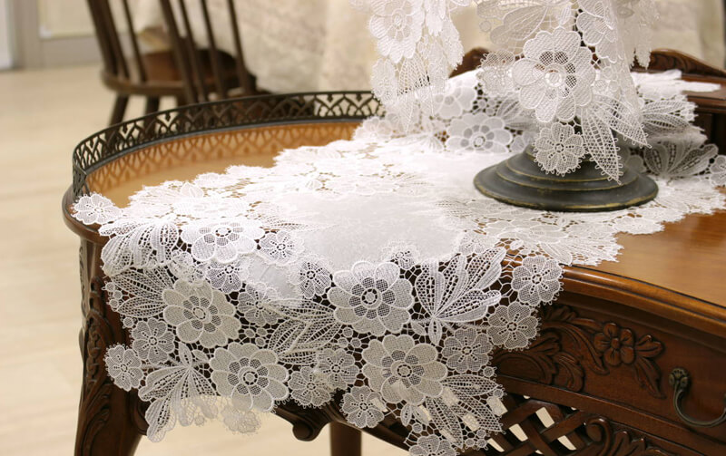 floreale ギュピールレース テーブルセンター 直径約52cm｜インテリア