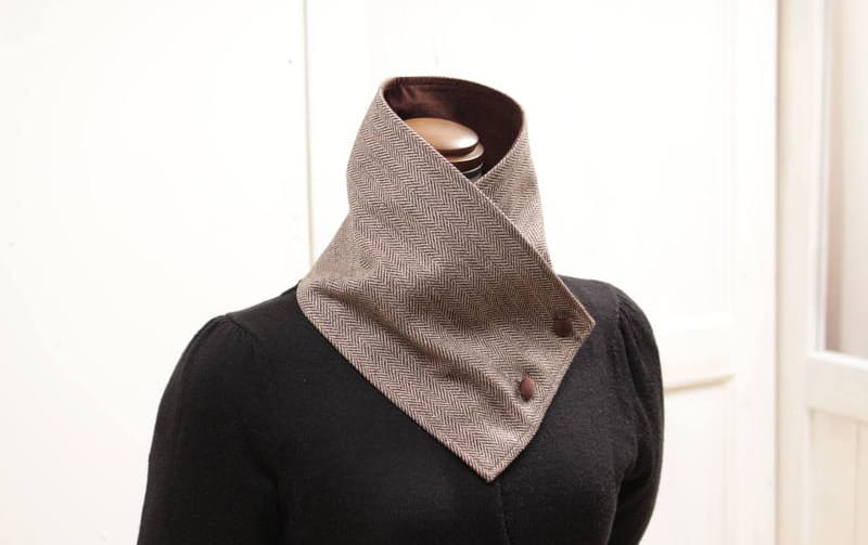 ヘリンボーン柄ツイード ショートマフラー 幅約17cm