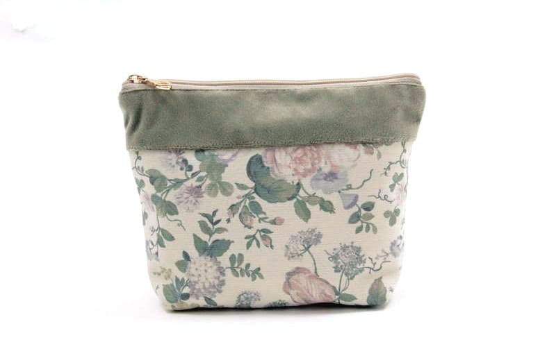 花柄プリント ジップポーチ 約18×20cm [Belle Heure]
