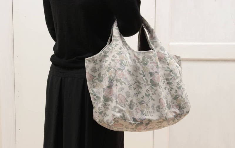 花柄プリント ショッピングバッグ 約27×35×22cm [Belle Heure]