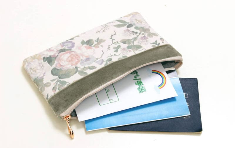 花柄プリント フラットポーチ 約12×20cm [Belle Heure]