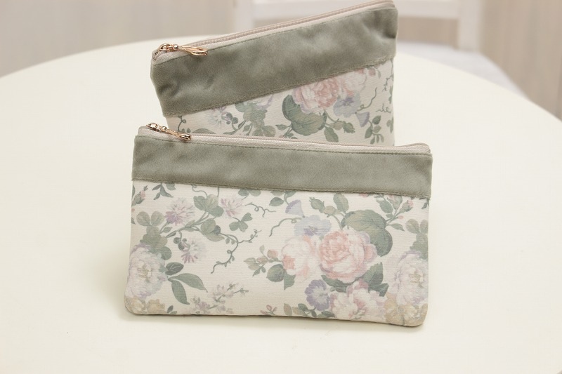 花柄プリント フラットポーチ 約12×20cm [Belle Heure]
