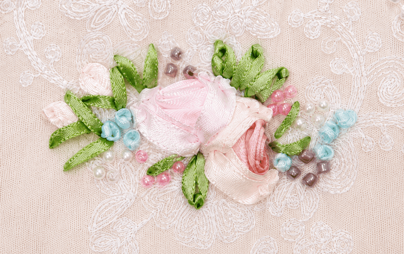 ミニティッシュケース リボン刺繍×ビーズ 約10×12cm [Elue]｜アミ