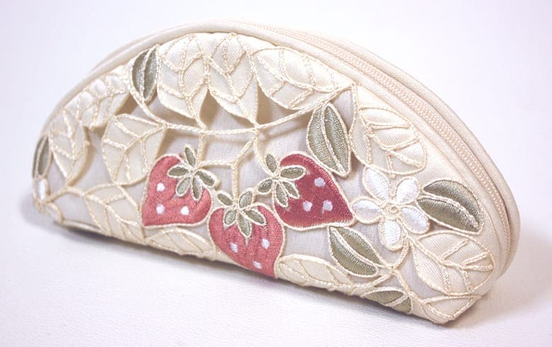 Strawberry embroidery いちご 眼鏡ケース 約7.5×15.5×4cm｜インテリア