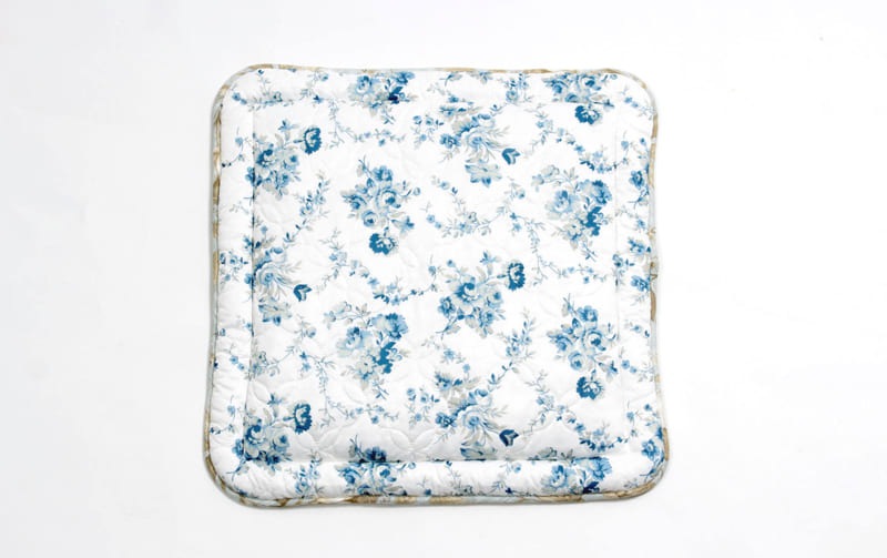 接触冷感素材キルト シートクッション 約47×47cm [Floral Fresh]