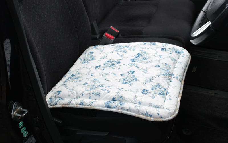 接触冷感素材キルト シートクッション 約47×47cm [Floral Fresh]