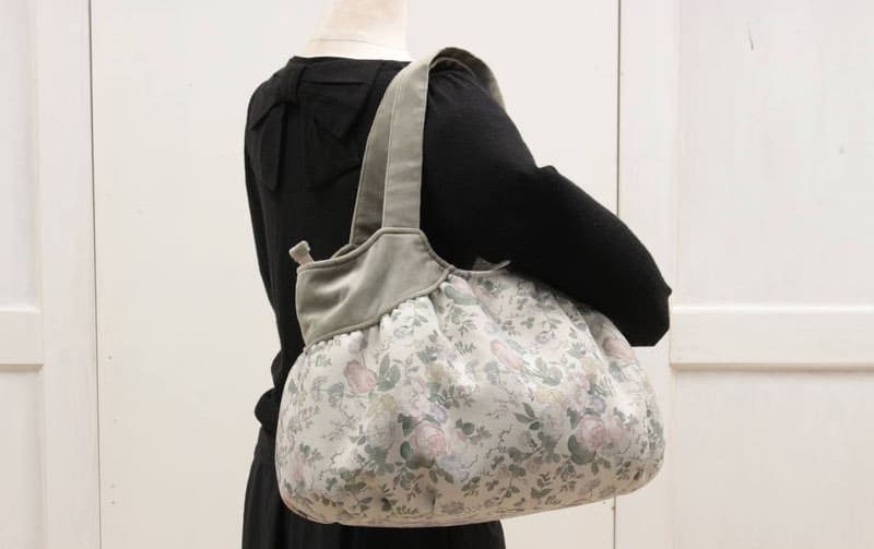 花柄プリント ボニートートバッグ 約32×44×15cm [Belle Heure]