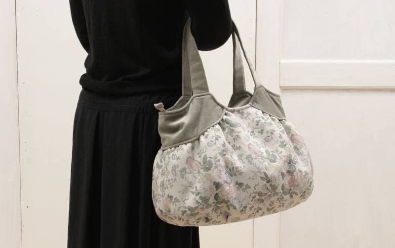 花柄プリント ボニートートバッグ 約32×44×15cm [Belle Heure]