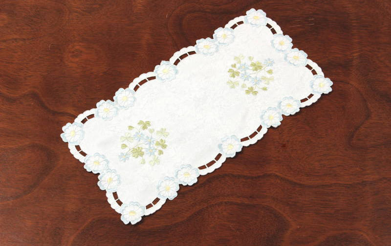 コード刺繍 テーブルセンター 約20×40cm [Epanouir]