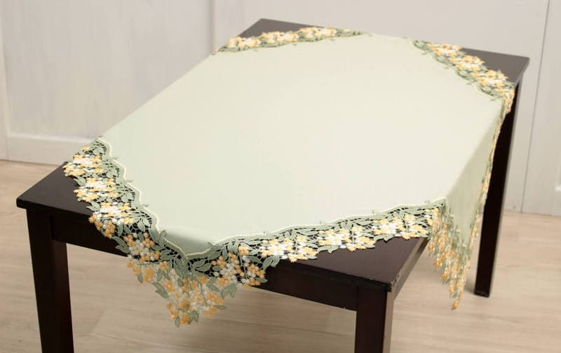 ミモザ柄ケミカルレース テーブルクロス 約112×112cm [un autre]