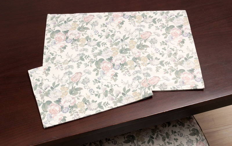 花柄プリント ティーマット 約20×30cm [Belle Heure]