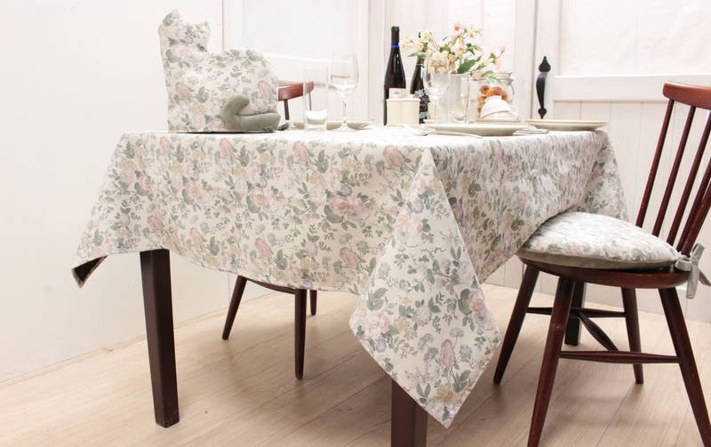 花柄プリント テーブルクロス 約130×170cm [Belle Heure]
