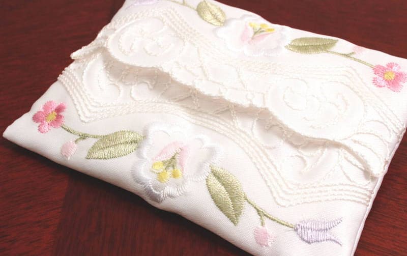 コード刺繍 ミニティッシュケース 約9×12cm [Epanouir]