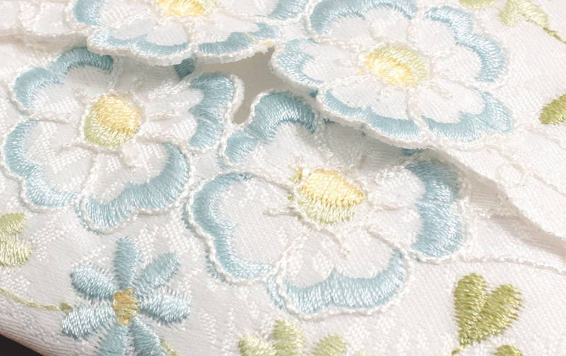 コード刺繍 ミニティッシュケース 約9×12cm [Epanouir]