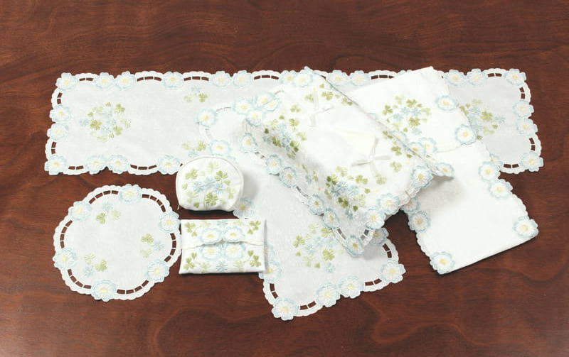 コード刺繍 ミニティッシュケース 約9×12cm [Epanouir]