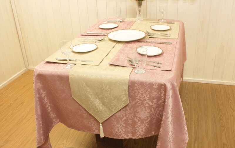 撥水ジャカード織 テーブルクロス 約140×200cm [damask elegance]