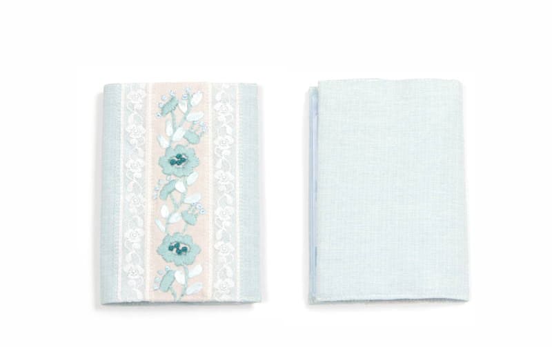 お薬手帳ケース フローラル刺繍 約24×16.5cm [Atelier Bloom]