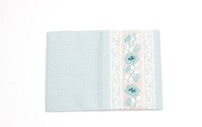 お薬手帳ケース フローラル刺繍 約24×16.5cm [Atelier Bloom]