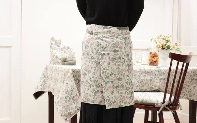 花柄プリント 前掛け 丈約51cm[Belle Heure]