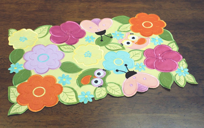 ふくろうアップリケ テーブルセンター 約30×45cm