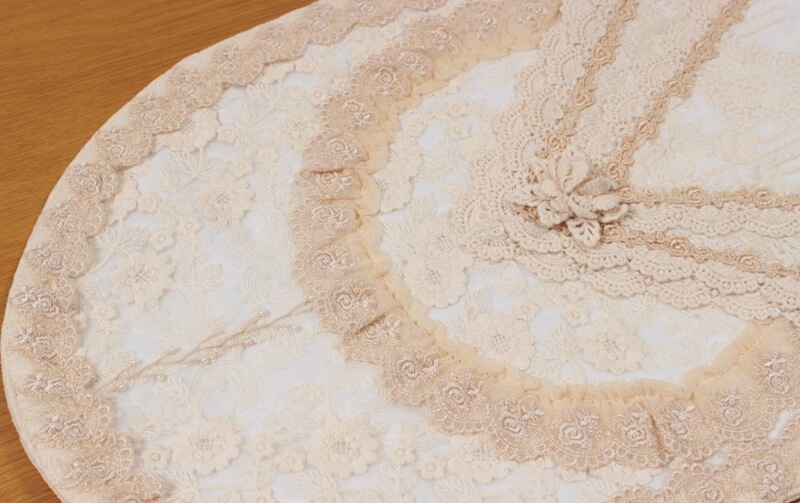 贅沢レース テーブルセンター 約30×75cm [polyphony]