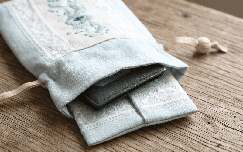 巾着Ｍ フローラル刺繍 約13×18cm [Atelier Bloom]