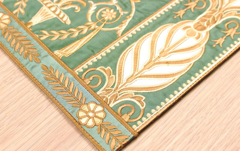 刺繍入り テーブルセンター 約29×120cm [Cherbourg]