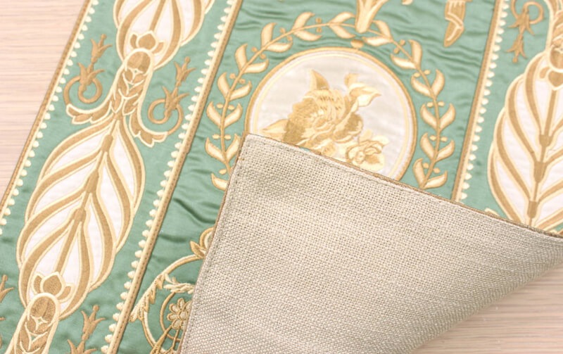 刺繍入り テーブルセンター 約29×120cm [Cherbourg]