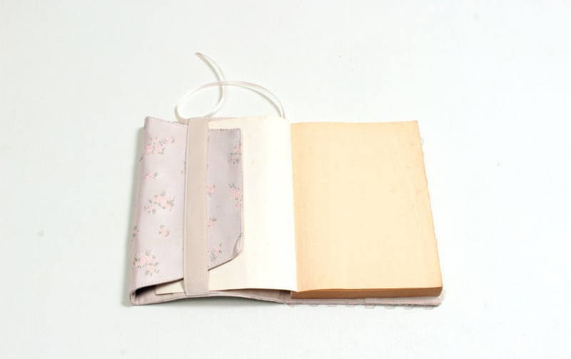 小花柄 ブックカバー 約15.5×11cm [Fleur Rose]