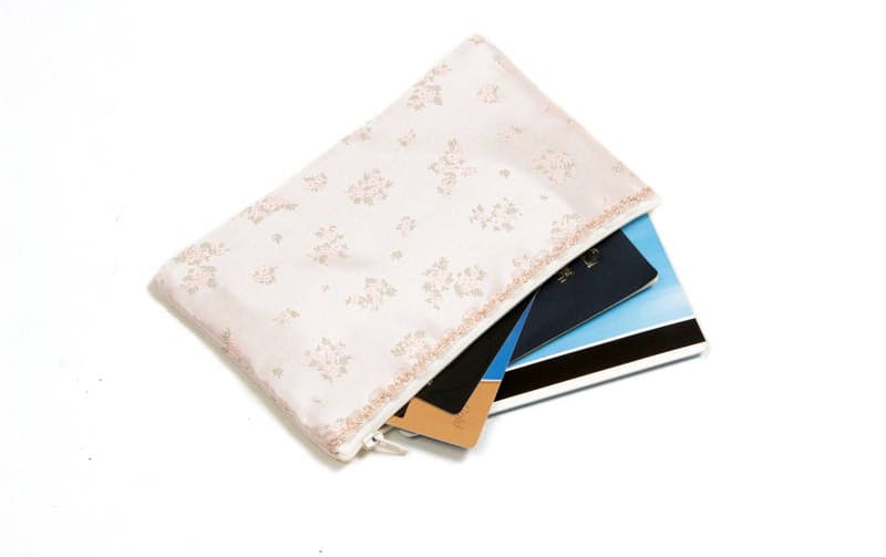 小花柄 フラットポーチ 約12×20cm [Fleur Ros?]｜インテリアレース