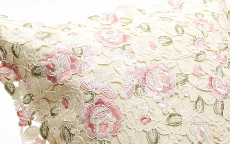 コード刺繍 クッションカバー 約45×45cm [Milky Rosa]