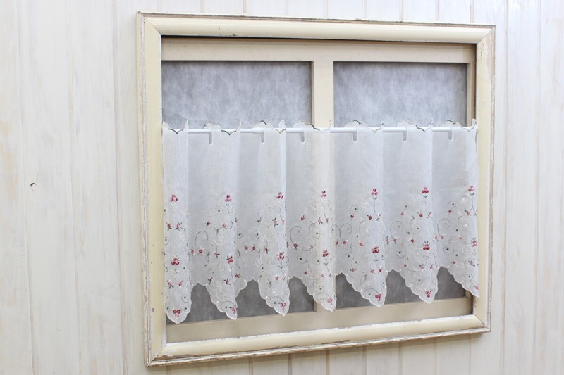 【SALE】プチバラ刺繍 カフェカーテン 約135×45cm