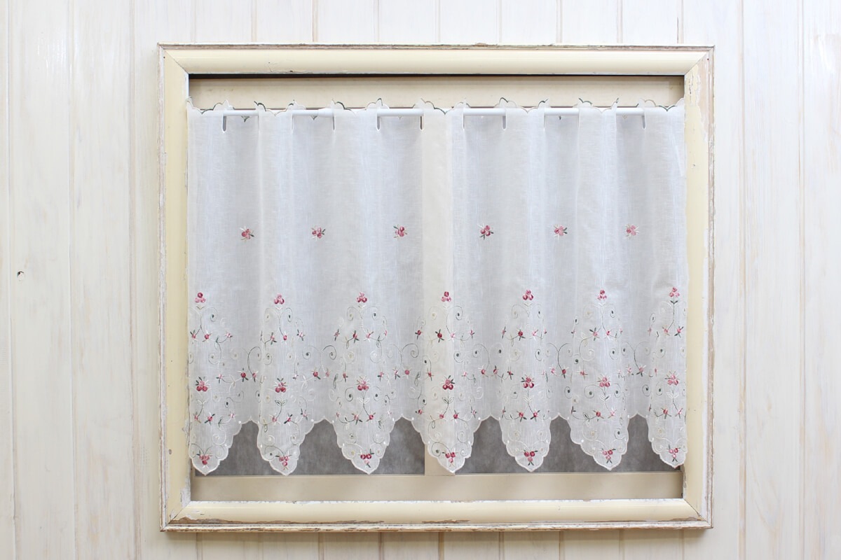 【SALE】プチバラ刺繍 カフェカーテン 約135×60cm