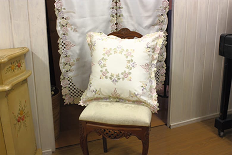 アンティーク フランス オープンカットワーク刺繍＆フィレレース クッションカバー アンティーク フランス オープンカットワーク刺繍＆フィレレース